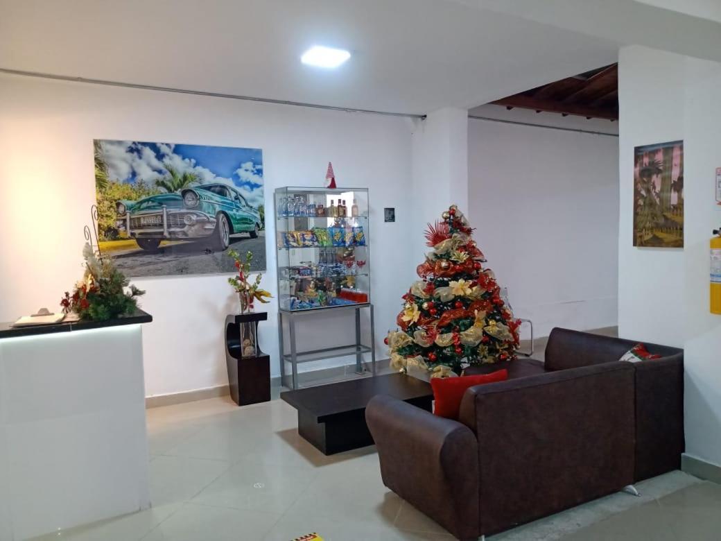 Hotel Brisas Μεντεγίν Εξωτερικό φωτογραφία