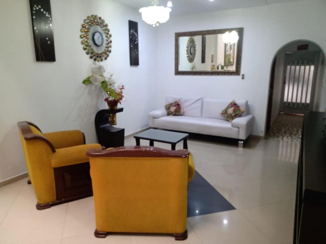 Hotel Brisas Μεντεγίν Εξωτερικό φωτογραφία