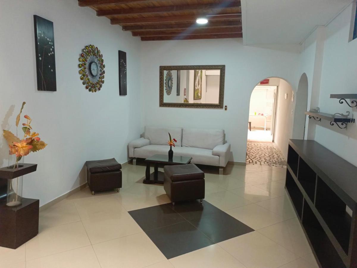 Hotel Brisas Μεντεγίν Εξωτερικό φωτογραφία