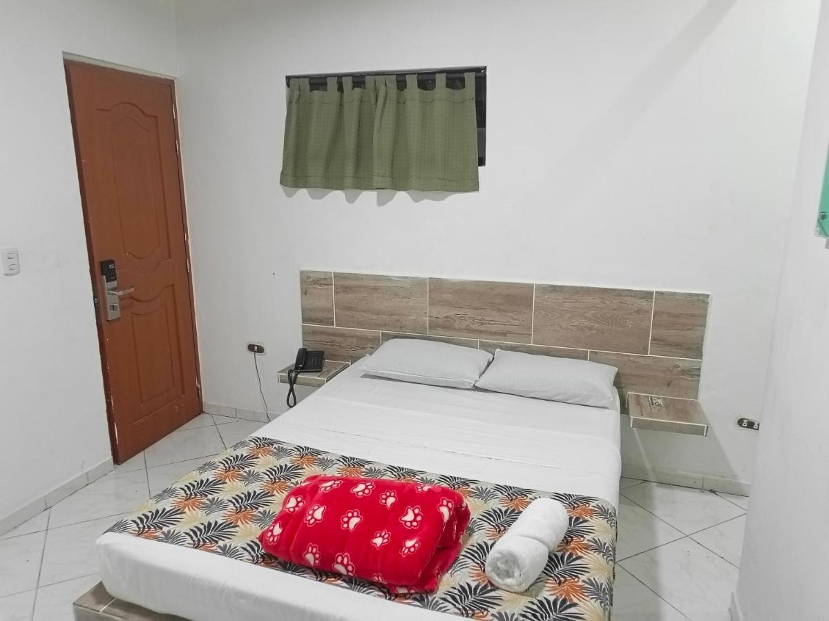 Hotel Brisas Μεντεγίν Εξωτερικό φωτογραφία